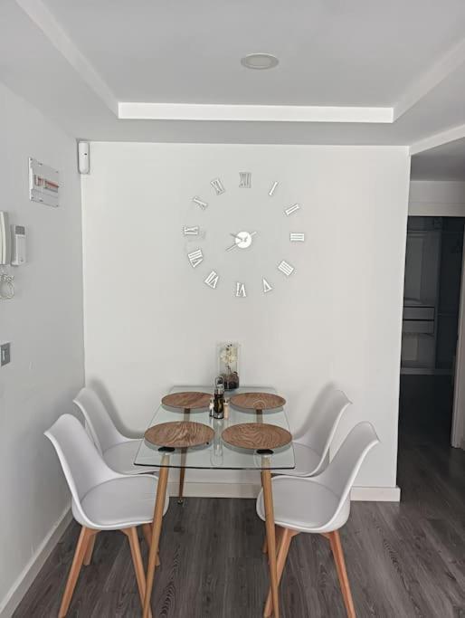 Cerca Del Pilar Apartament *